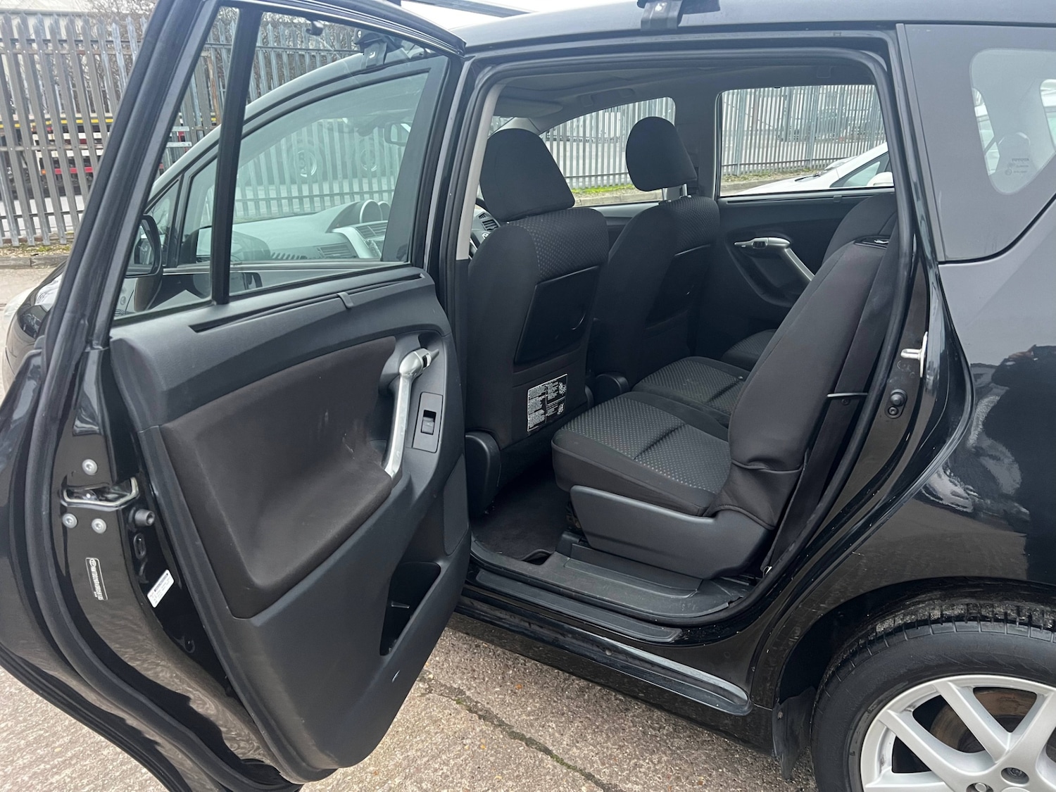 Used Toyota Verso 2011 for sale - 77601975: Photo 34