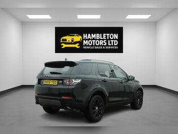 Used Land Rover Discovery Sport 2016 for sale - 78977103: Photo