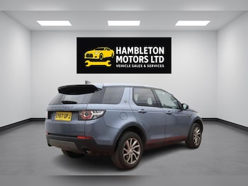 Used Land Rover Discovery Sport 2017 for sale - 79361155: Photo