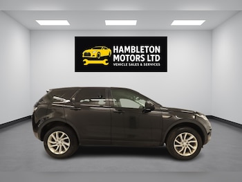Used Land Rover Discovery Sport 2017 for sale - 79267889: Photo