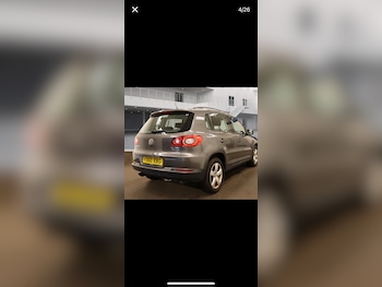 Used Volkswagen Tiguan 2010 for sale - 76177322: Photo