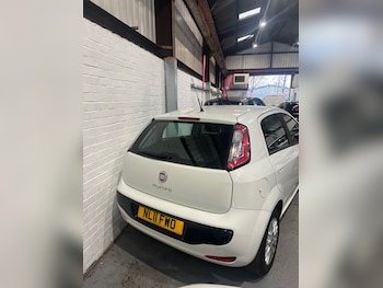 Used Fiat Punto Evo 2011 for sale - 76467959: Photo