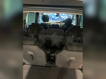 Used Peugeot 5008 2011 for sale - 76344631: Photo