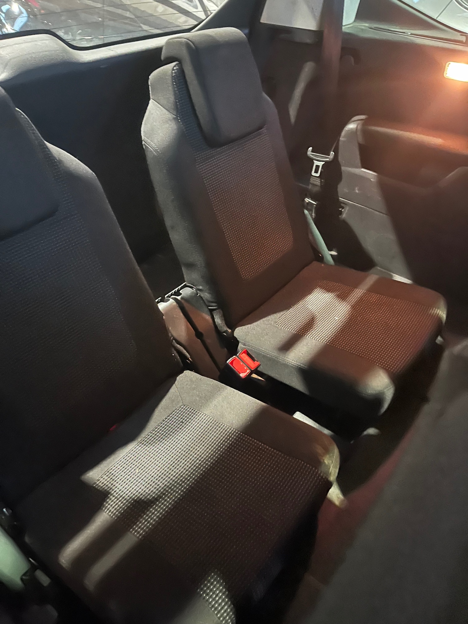 Used Peugeot 5008 2011 for sale - 76344631: Photo 6