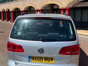 Used Volkswagen Touran 2010 for sale - 74670682: Photo