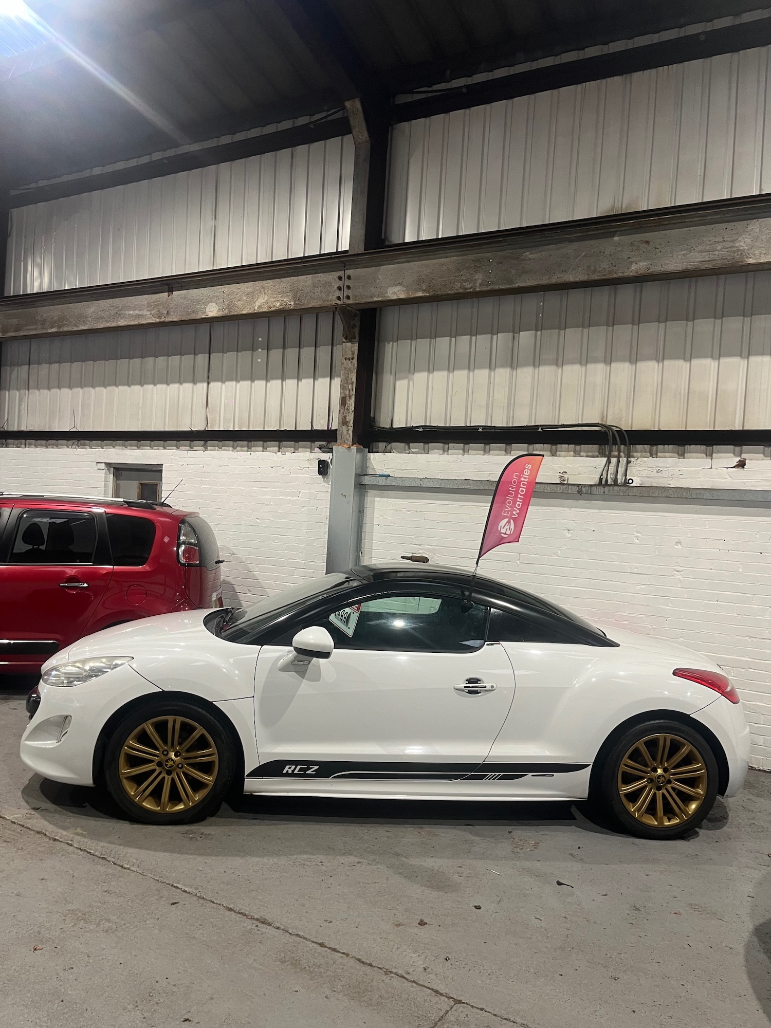 Used Peugeot RCZ 2011 for sale - 77312256: Photo 4