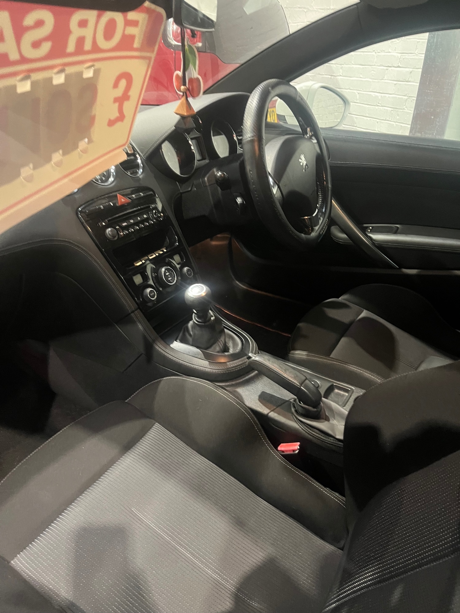 Used Peugeot RCZ 2011 for sale - 77312256: Photo 5