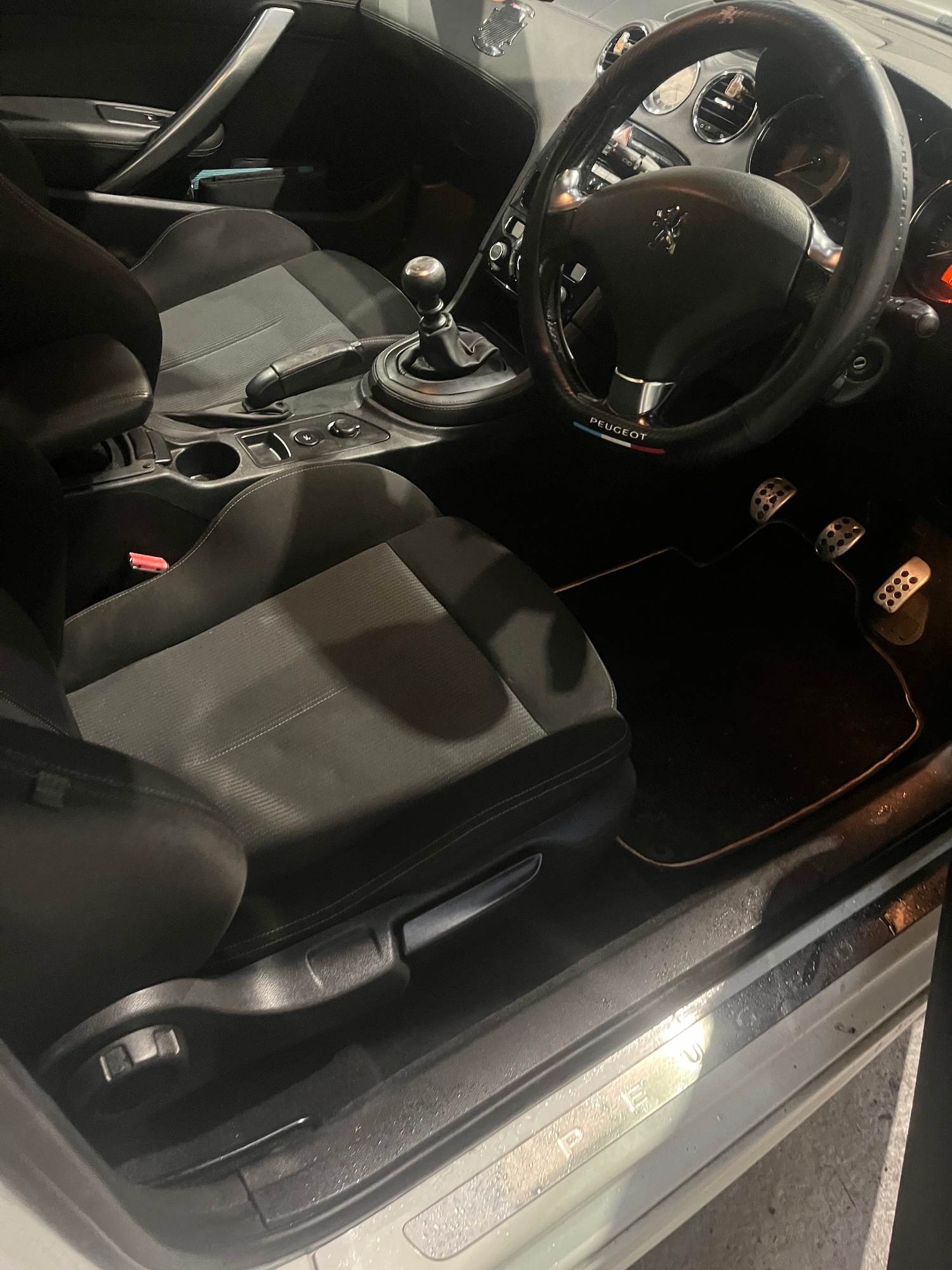 Used Peugeot RCZ 2011 for sale - 77312256: Photo 7