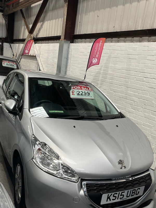 Used Peugeot 208 2015 for sale - 76249450: Photo 1