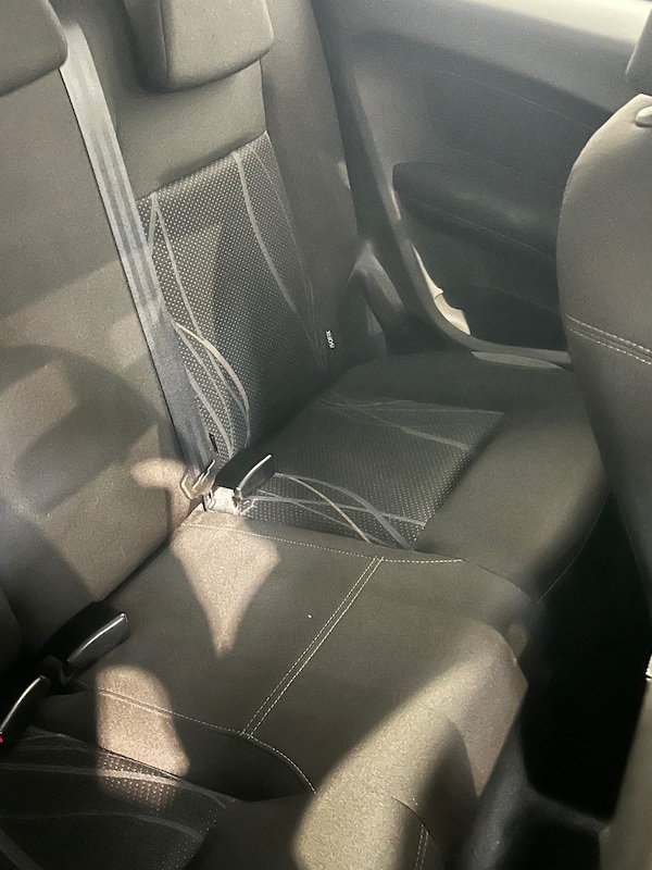 Used Peugeot 208 2015 for sale - 76249450: Photo 5
