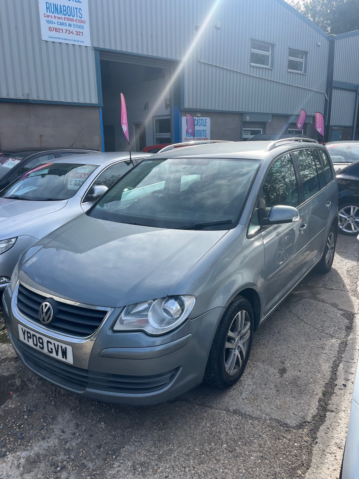 Used Volkswagen Touran 2009 for sale - 76177271: Photo 1