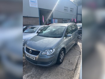 Used Volkswagen Touran 2009 for sale - 76177271: Photo