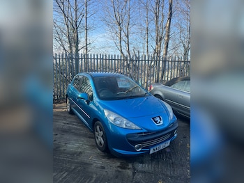 2011 (61) - 1.4 VTi Sportium [95] 5dr