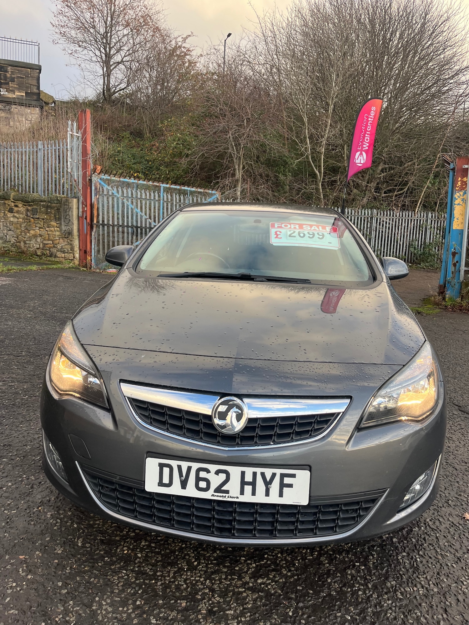 Used Vauxhall Astra 2012 for sale - 76969915: Photo 2