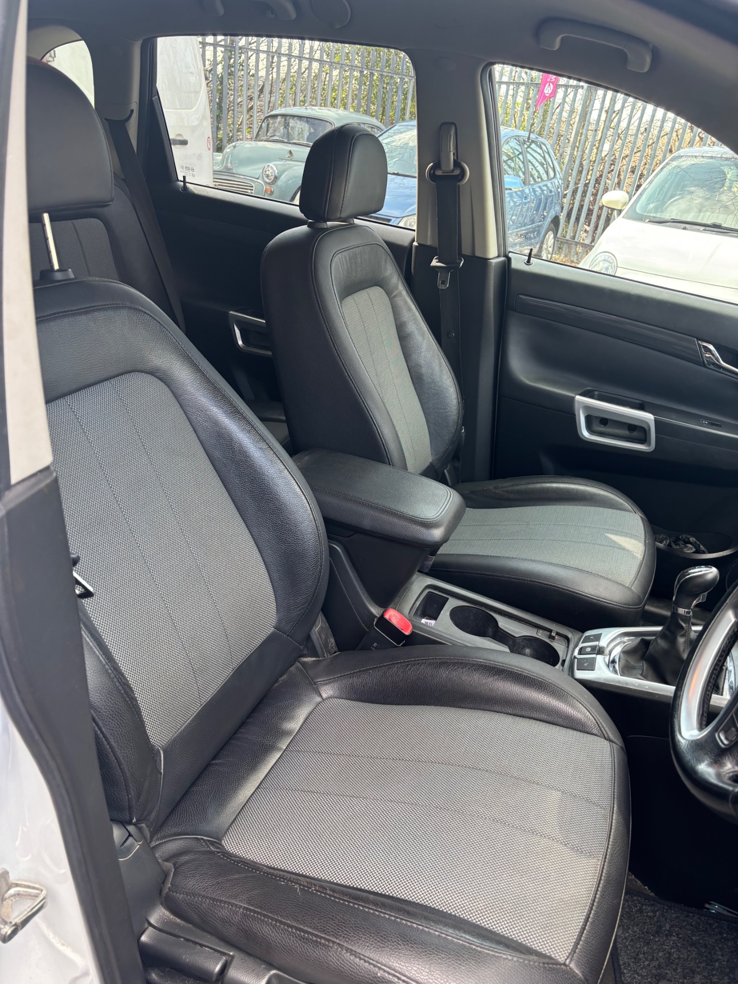 Used Vauxhall Antara 2012 for sale - 77743957: Photo 8