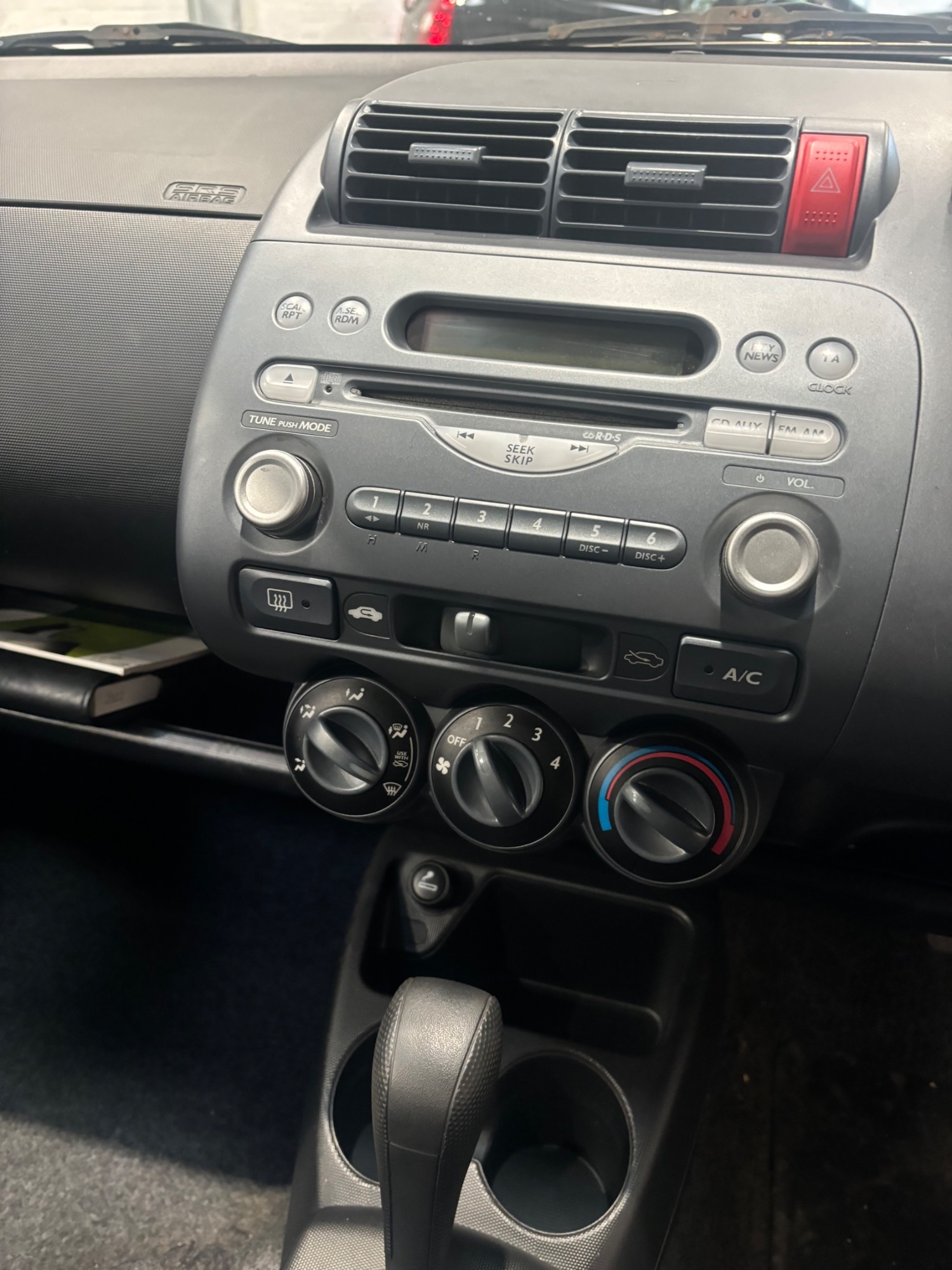 Used Honda Jazz 2004 for sale - 77950506: Photo 9