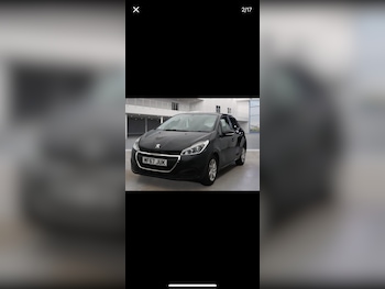 Used Peugeot 208 2017 for sale - 76882842: Photo