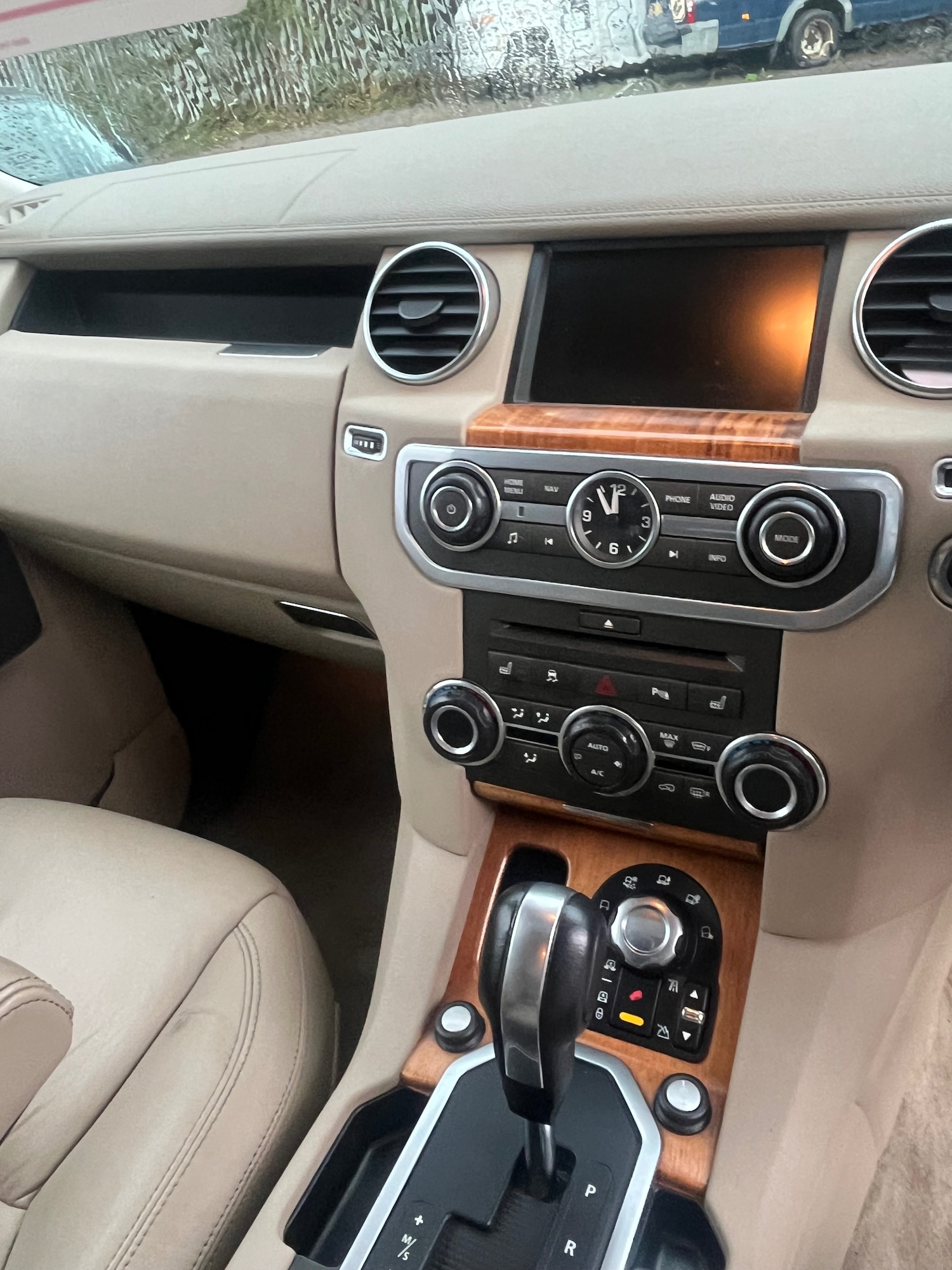 Used Land Rover Discovery 2009 for sale - 76879370: Photo 12