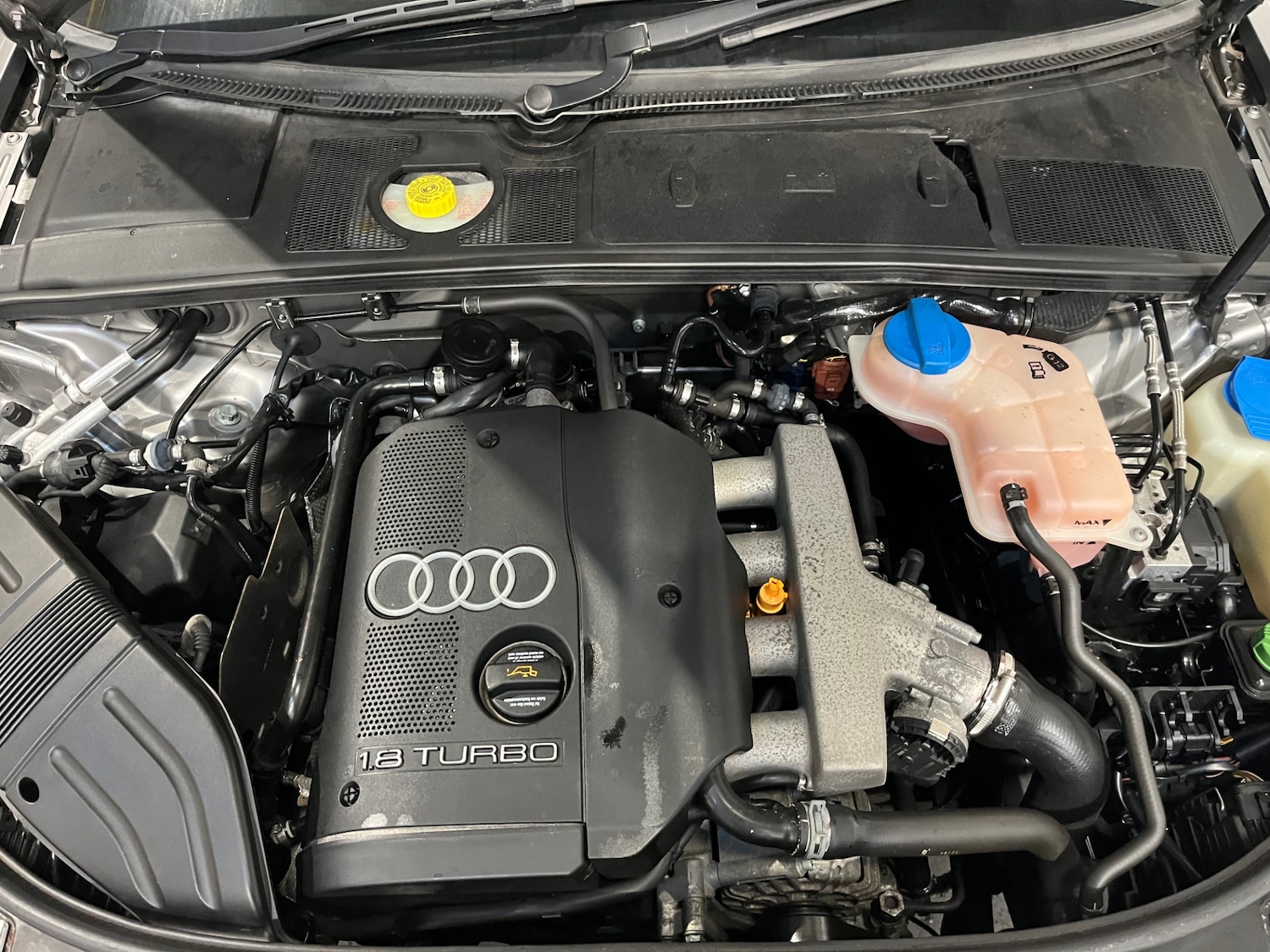 Used Audi A4 2004 for sale - 77168605: Photo 10