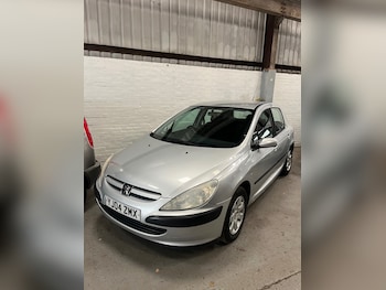Peugeot - 307