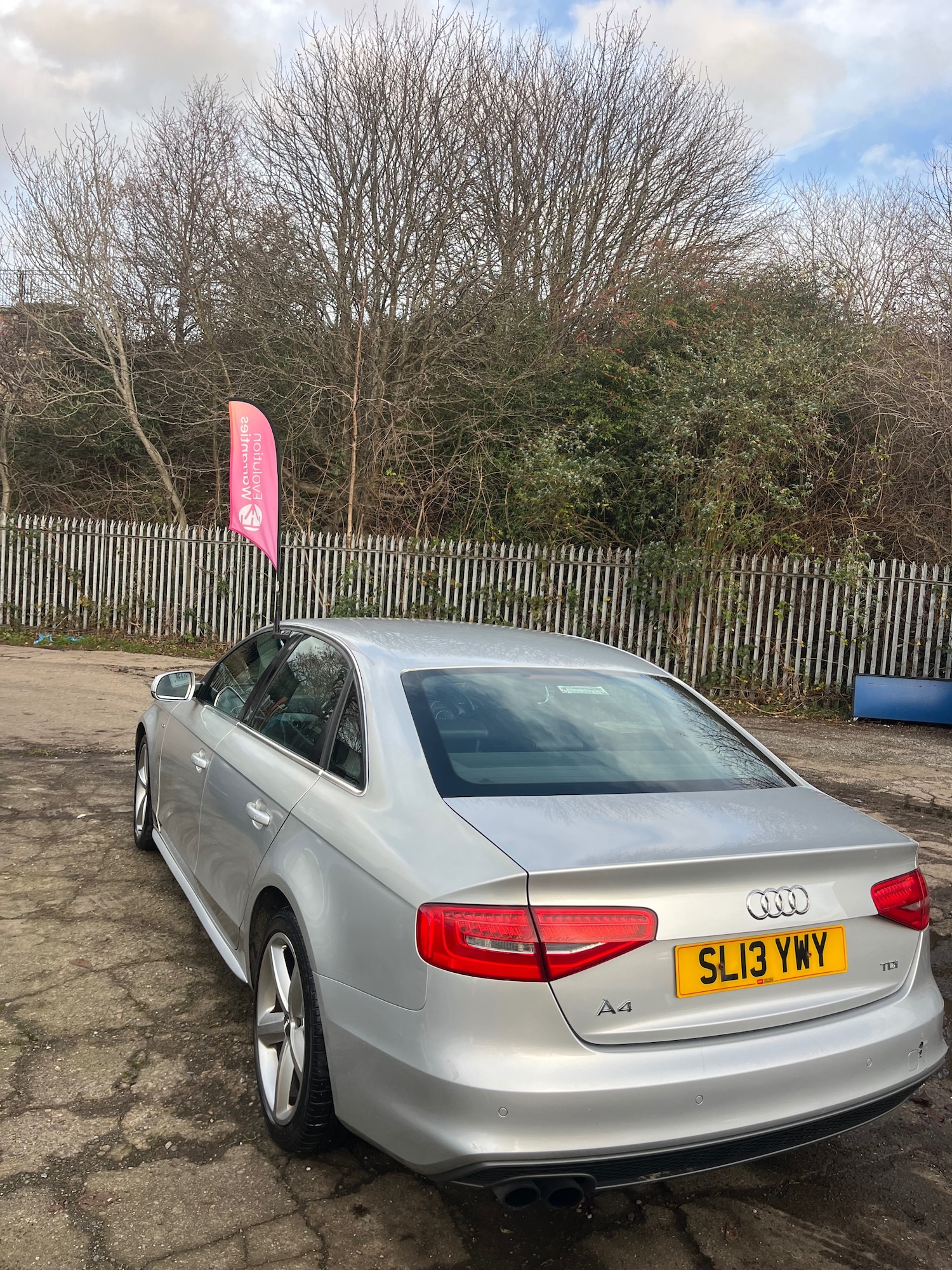 Used Audi A4 2013 for sale - 76923996: Photo 4