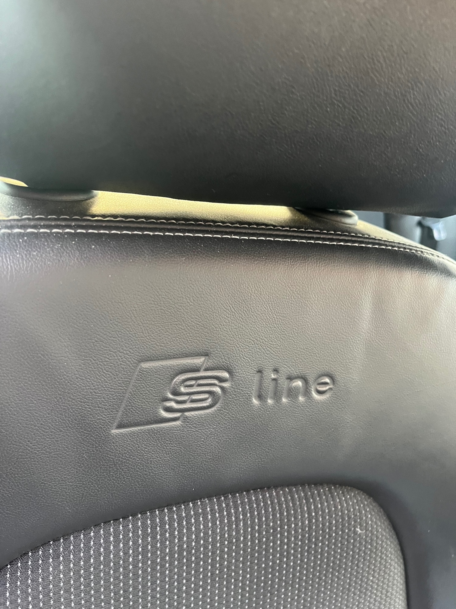 Used Audi A4 2013 for sale - 76923996: Photo 8