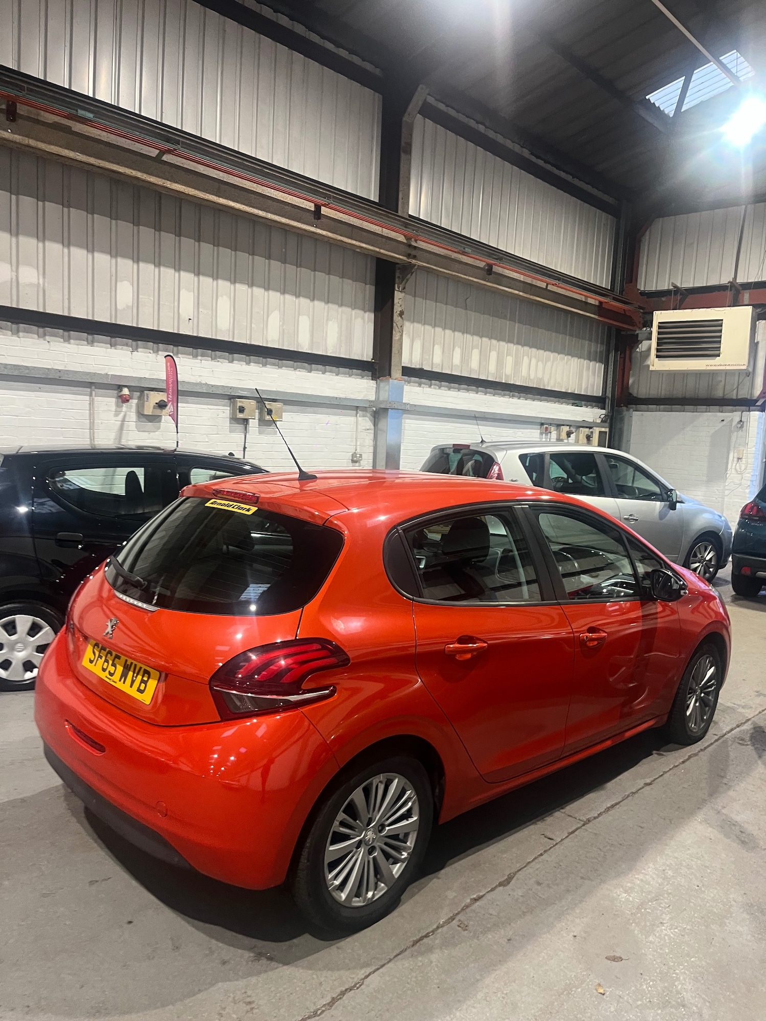 Used Peugeot 208 2015 for sale - 76709664: Photo 2