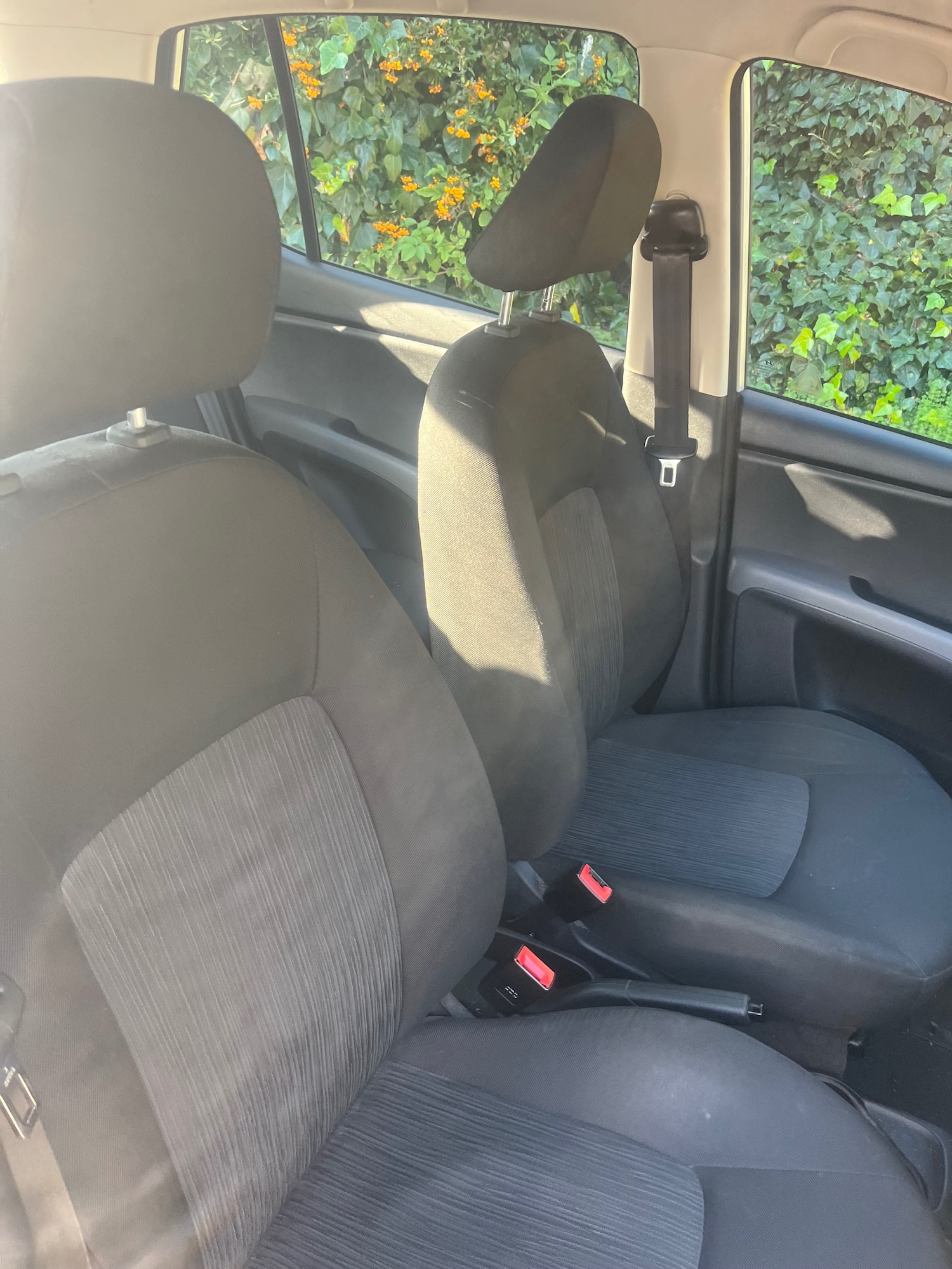 Used Hyundai i10 2013 for sale - 76254850: Photo 7