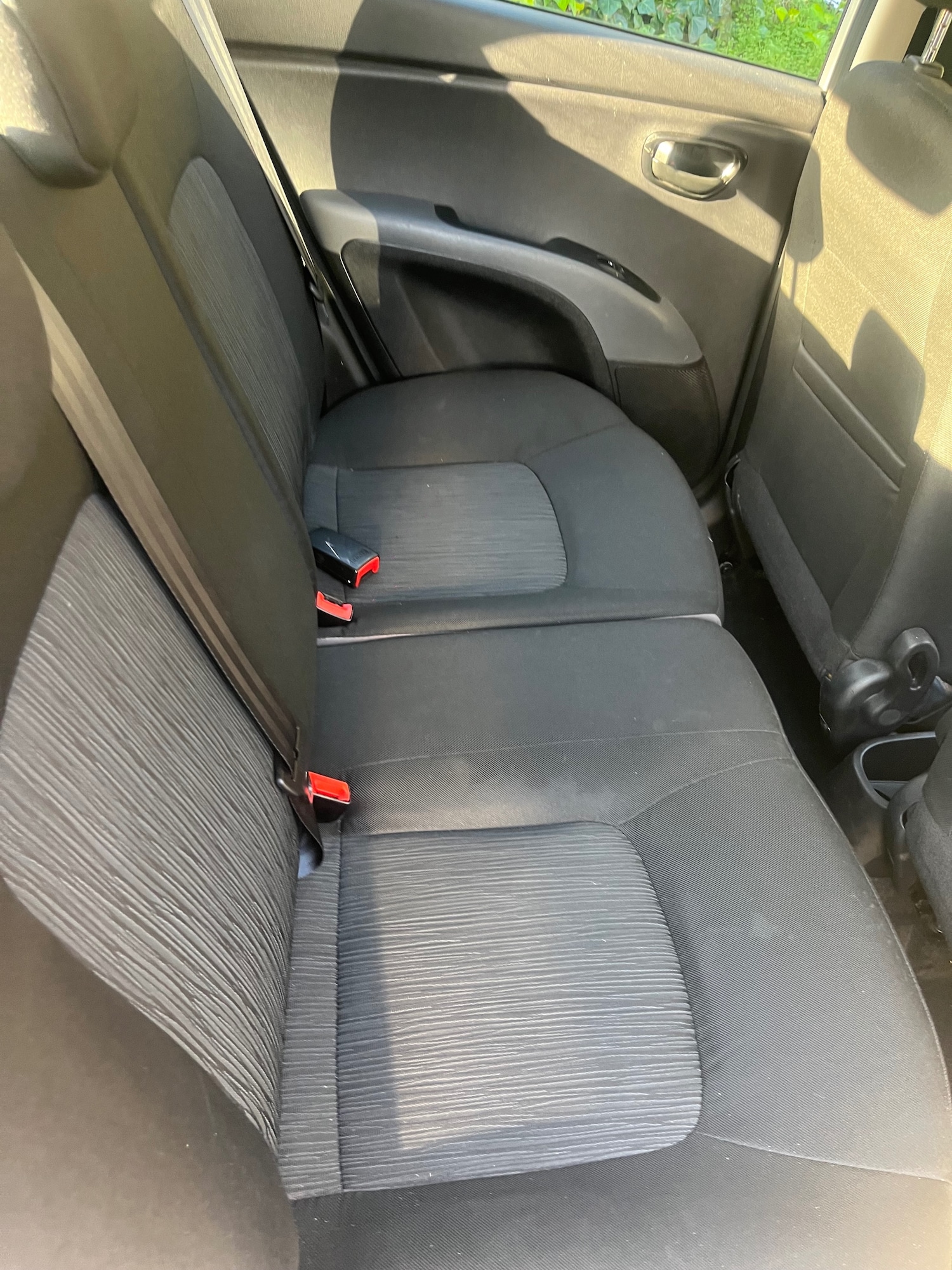 Used Hyundai i10 2013 for sale - 76254850: Photo 9