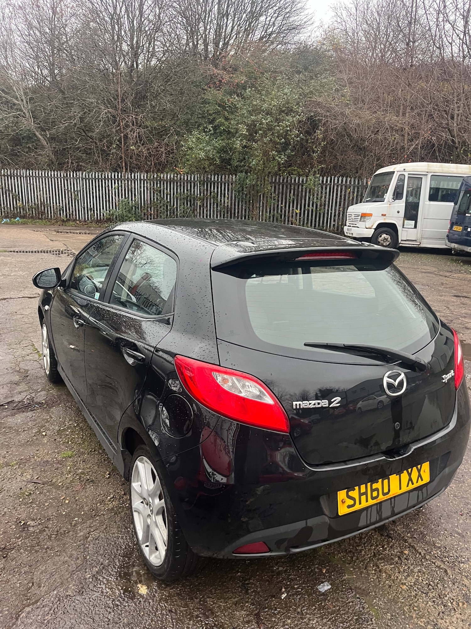 Used Mazda Mazda2 2010 for sale - 76877408: Photo 2