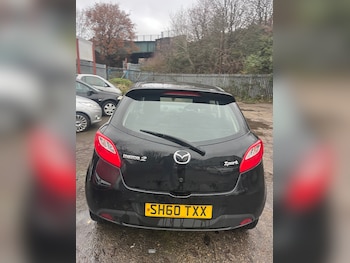 Used Mazda Mazda2 2010 for sale - 76877408: Photo