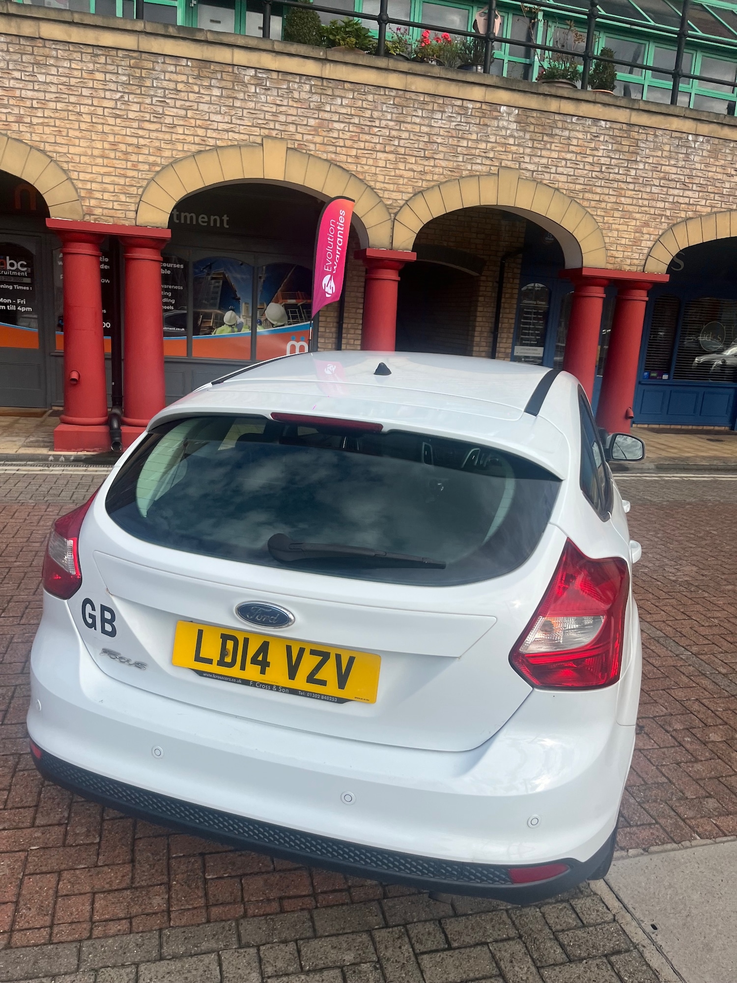 Used Ford Focus 2014 for sale - 76114400: Photo 6