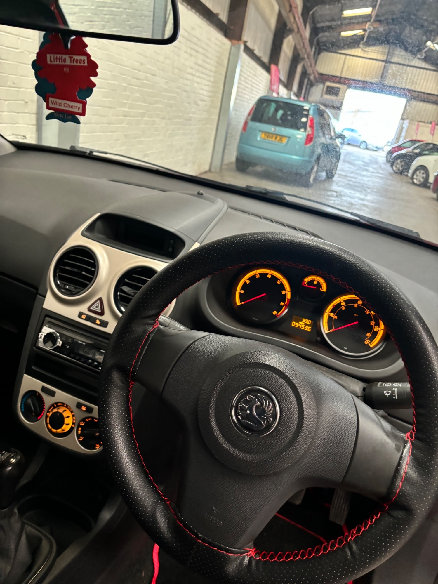 Used Vauxhall Corsa 2010 for sale - 77590134: Photo 5