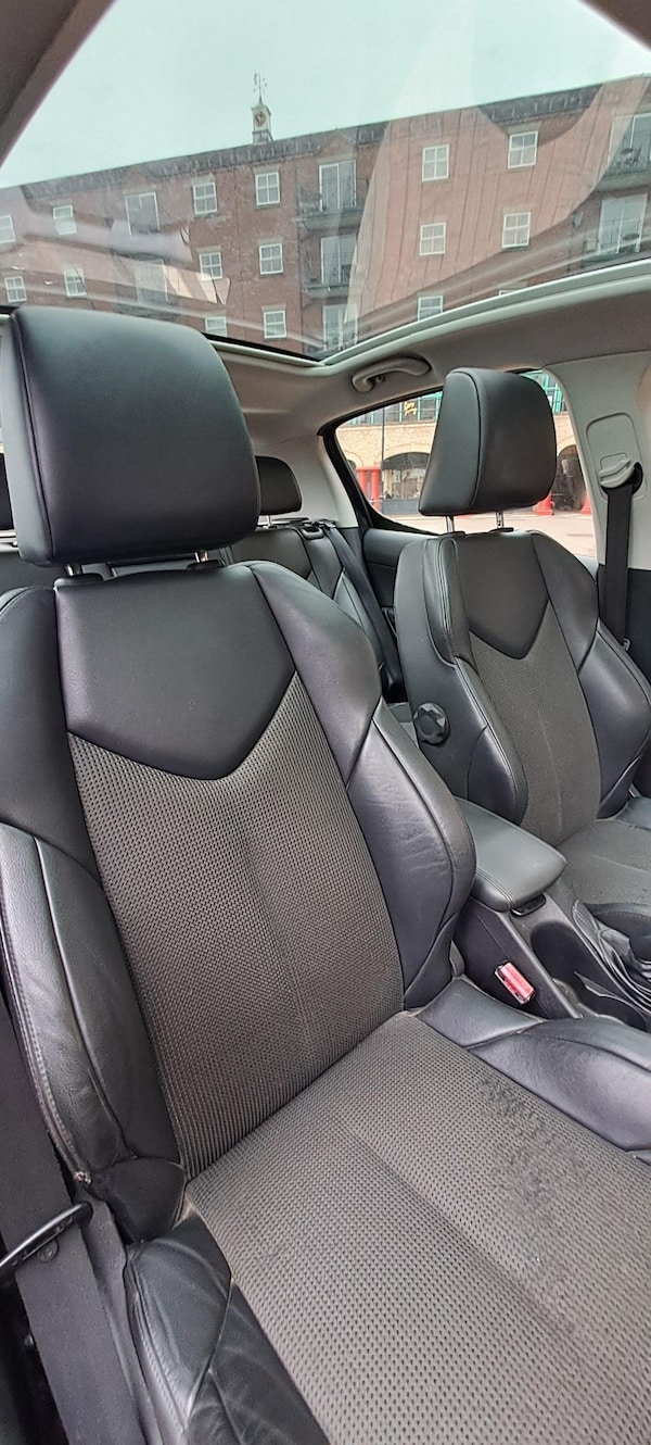 Used Peugeot 308 2011 for sale - 73734766: Photo 4