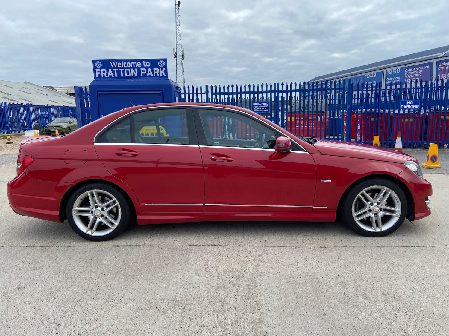 Used Mercedes-Benz C Class 2012 for sale - 76402629: Photo 7