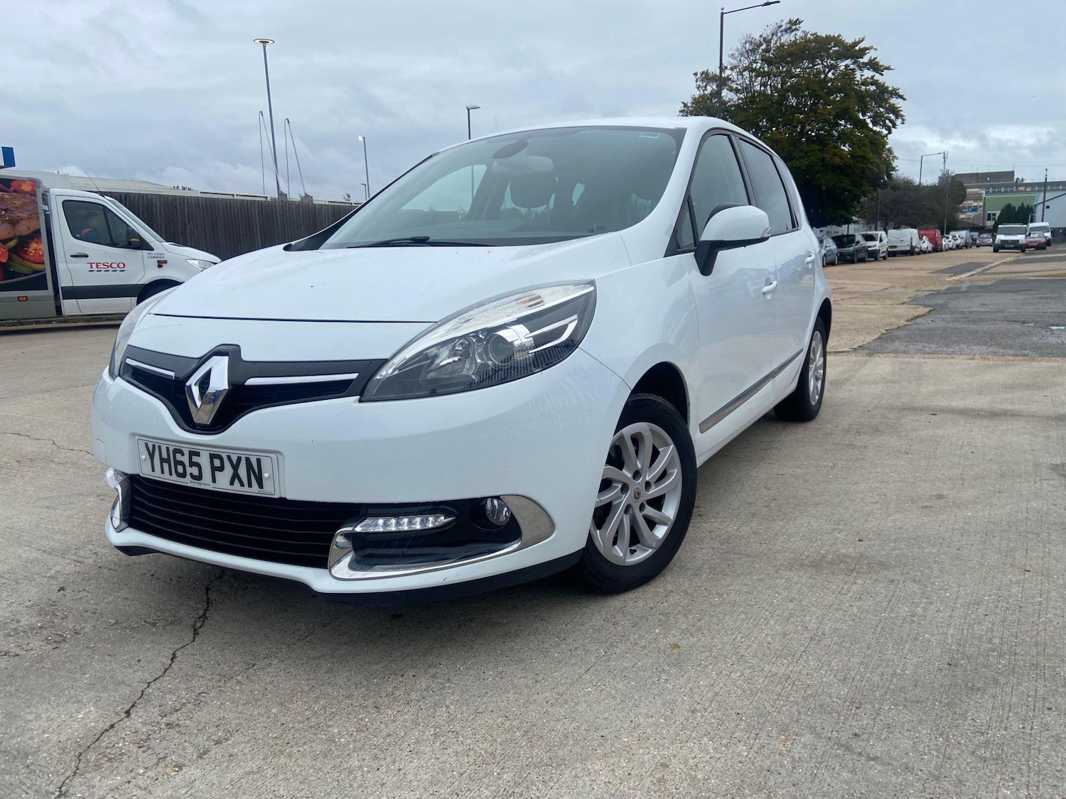 Used Renault Scenic 2015 for sale - 76429540: Photo 5