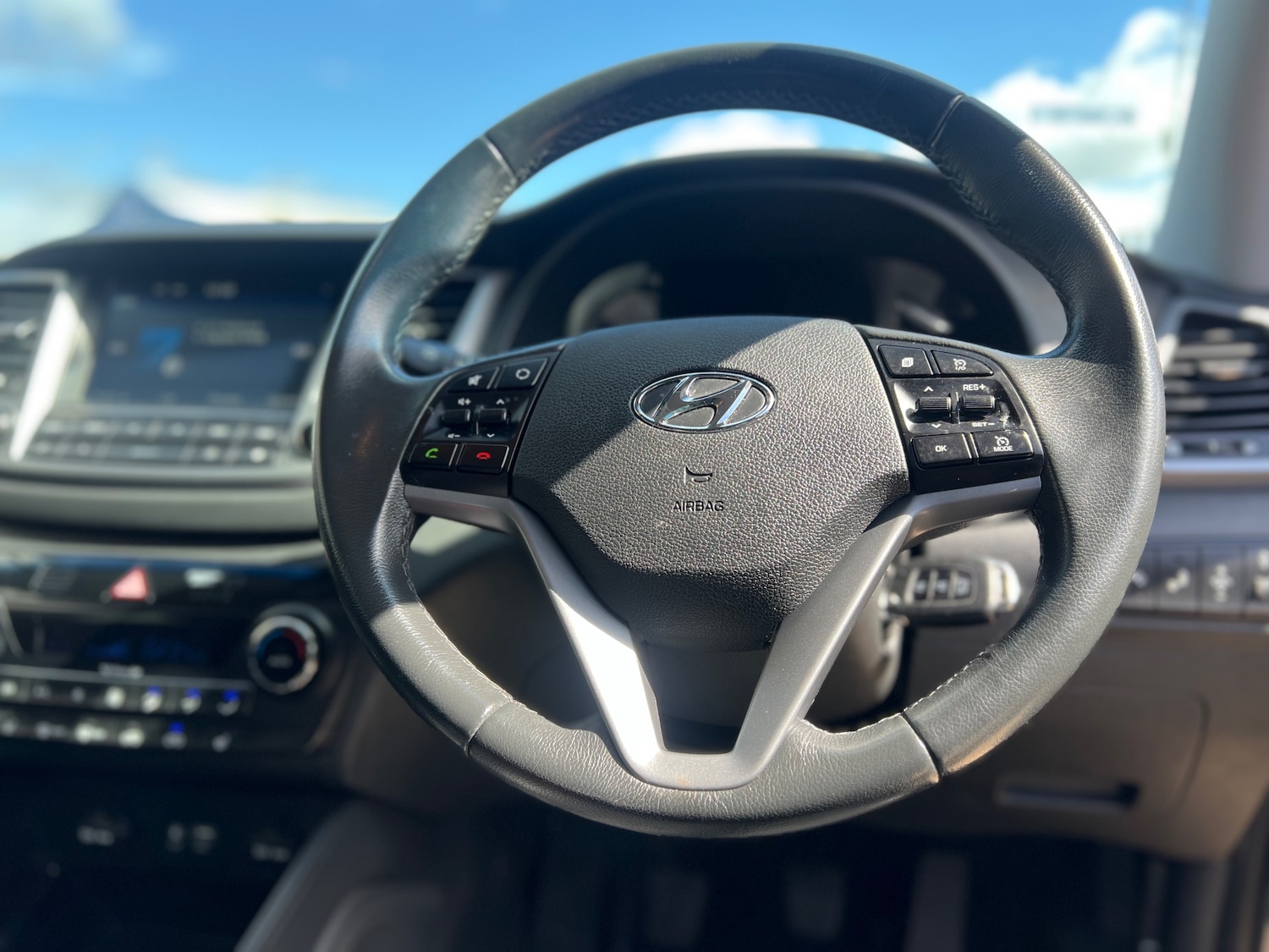 Used Hyundai TUCSON 2016 for sale - 76402603: Photo 8