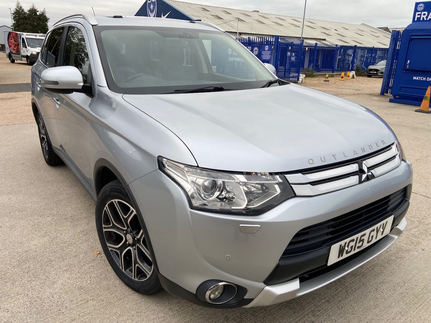 Used Mitsubishi Outlander 2015 for sale - 76402617: Photo 1