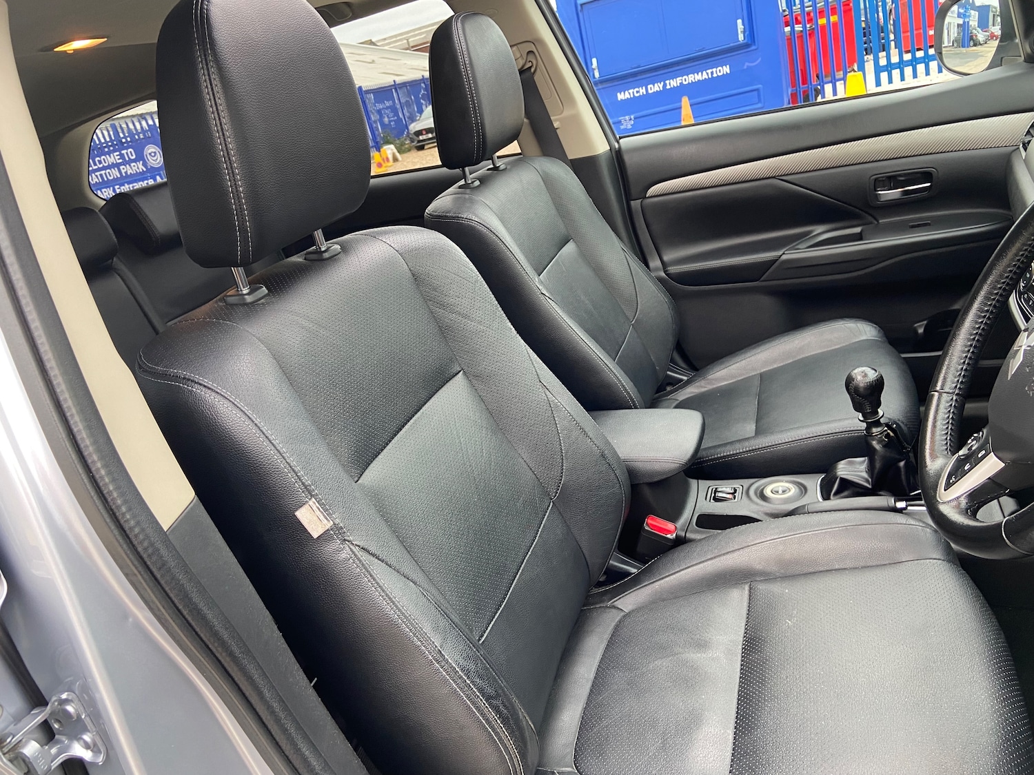 Used Mitsubishi Outlander 2015 for sale - 76402617: Photo 9