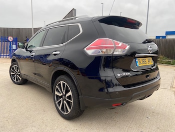 Used Nissan X-Trail 2016 for sale - 76402612: Photo