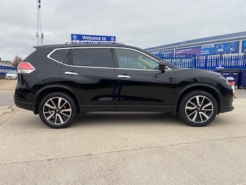 Used Nissan X-Trail 2016 for sale - 76402612: Photo