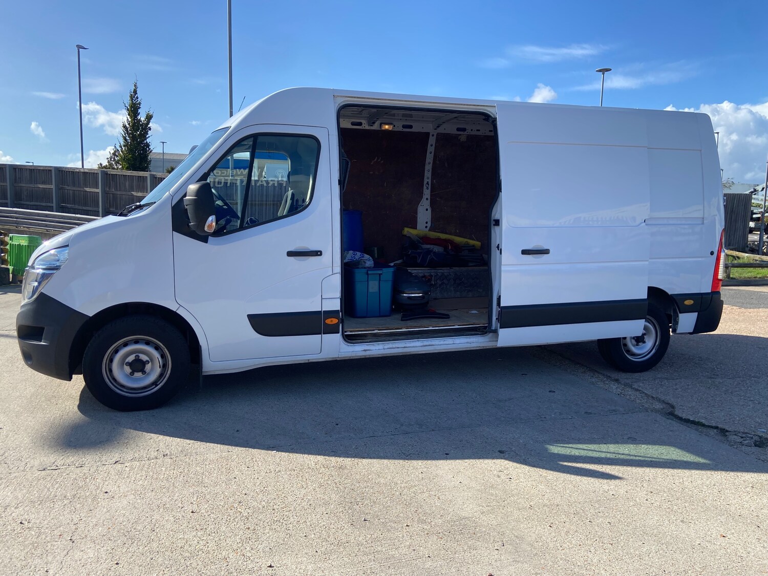 Used Nissan Interstar 2022 for sale - 76402623: Photo 4