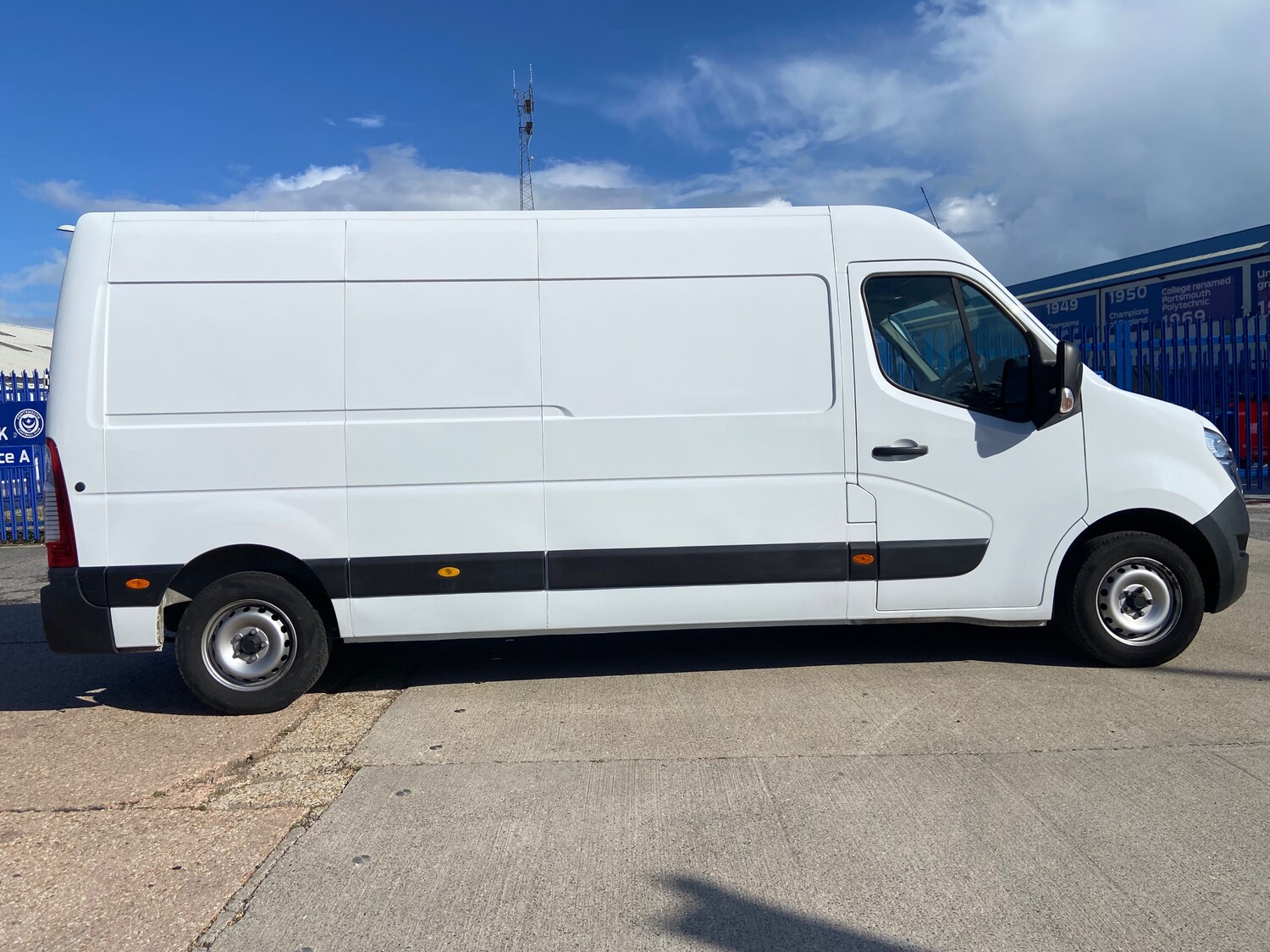 Used Nissan Interstar 2022 for sale - 76402623: Photo 5