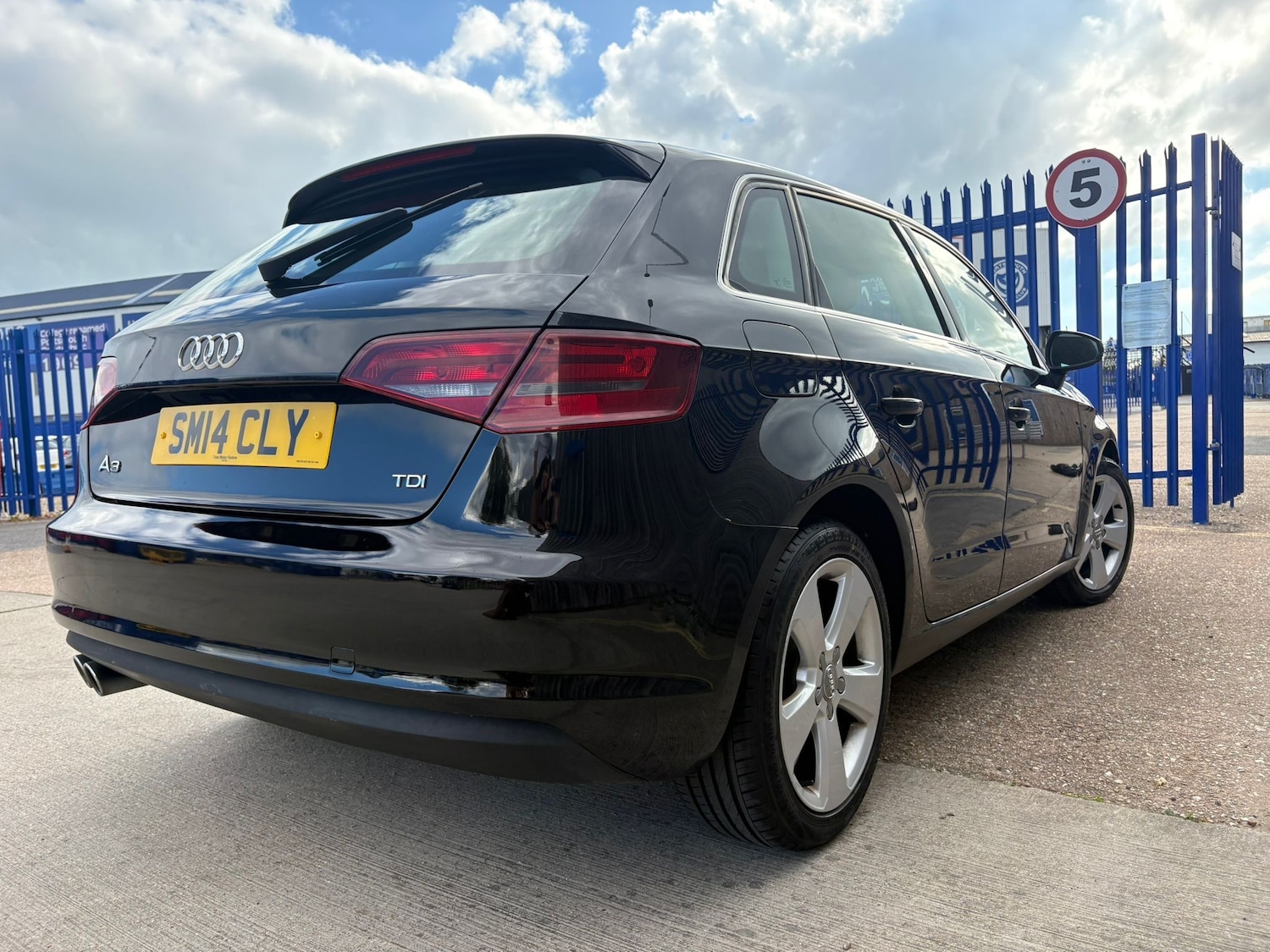 Used Audi A3 2014 for sale - 76402624: Photo 15