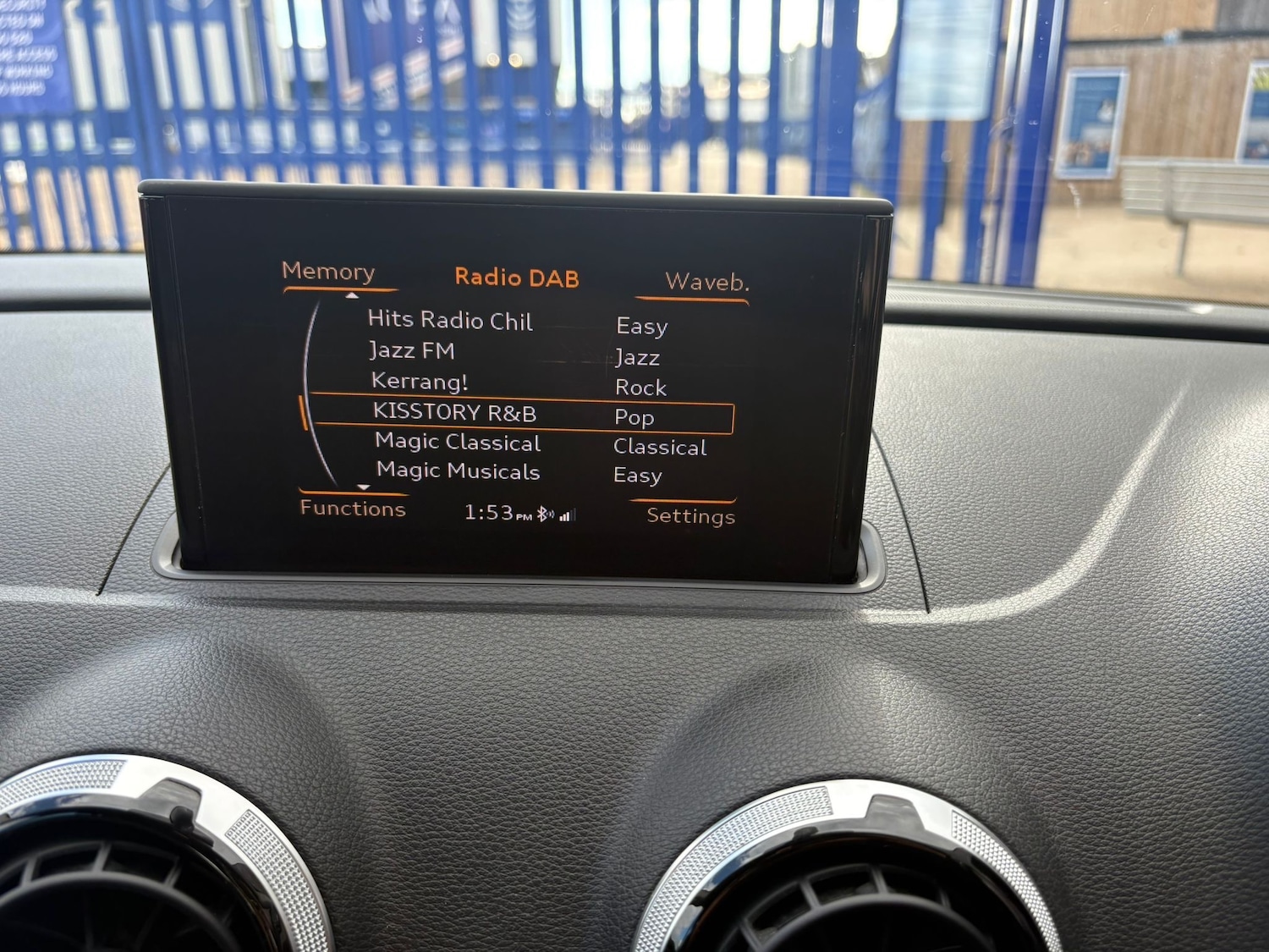 Used Audi A3 2014 for sale - 76402624: Photo 4