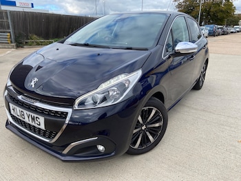 Used Peugeot 208 2018 for sale - 76402627: Photo