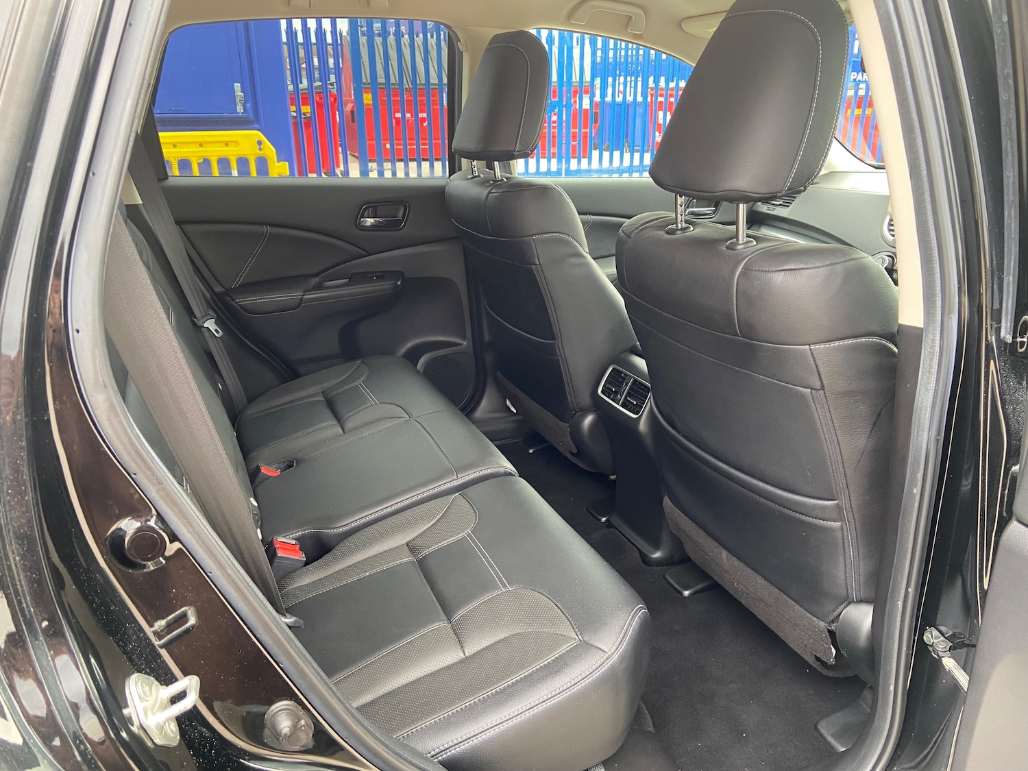 Used Honda CR-V 2017 for sale - 76402636: Photo 11