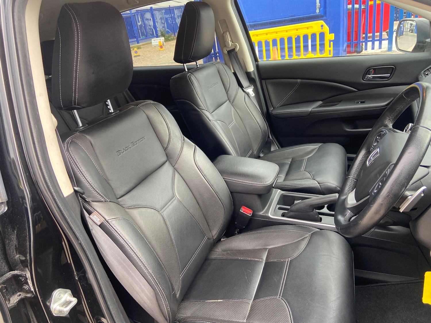 Used Honda CR-V 2017 for sale - 76402636: Photo 8