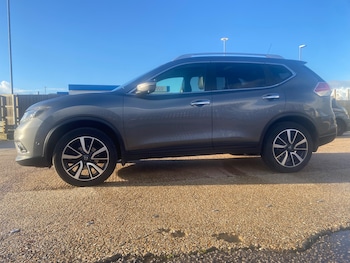 Used Nissan X-Trail 2017 for sale - 76724111: Photo