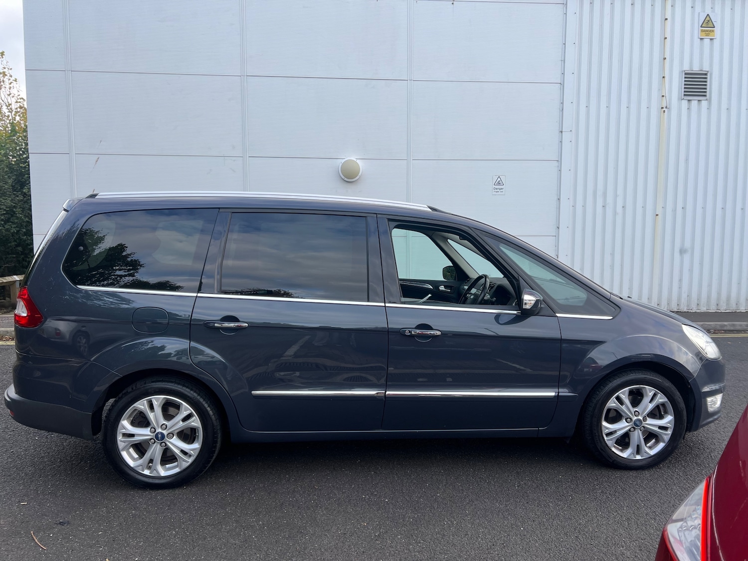 Used Ford Galaxy 2012 for sale - 76402630: Photo 5